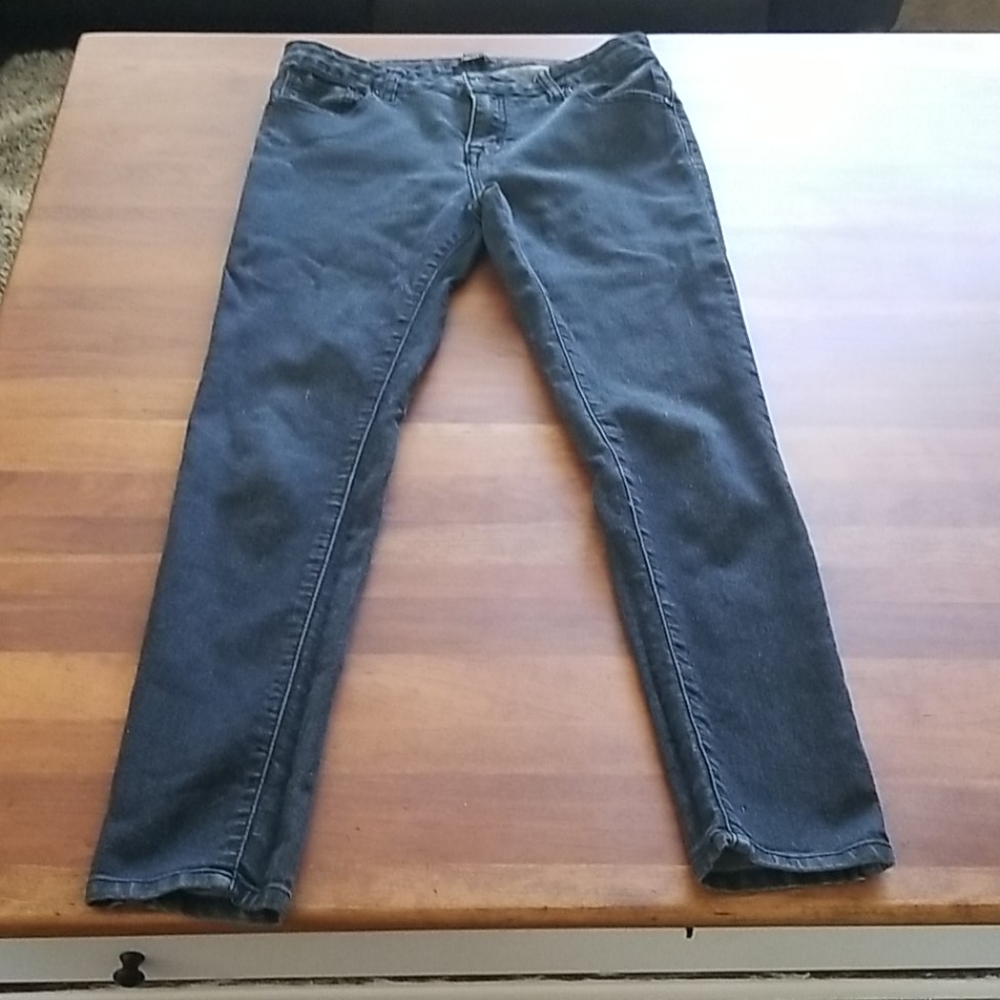 Forever 21 skinny black jeans